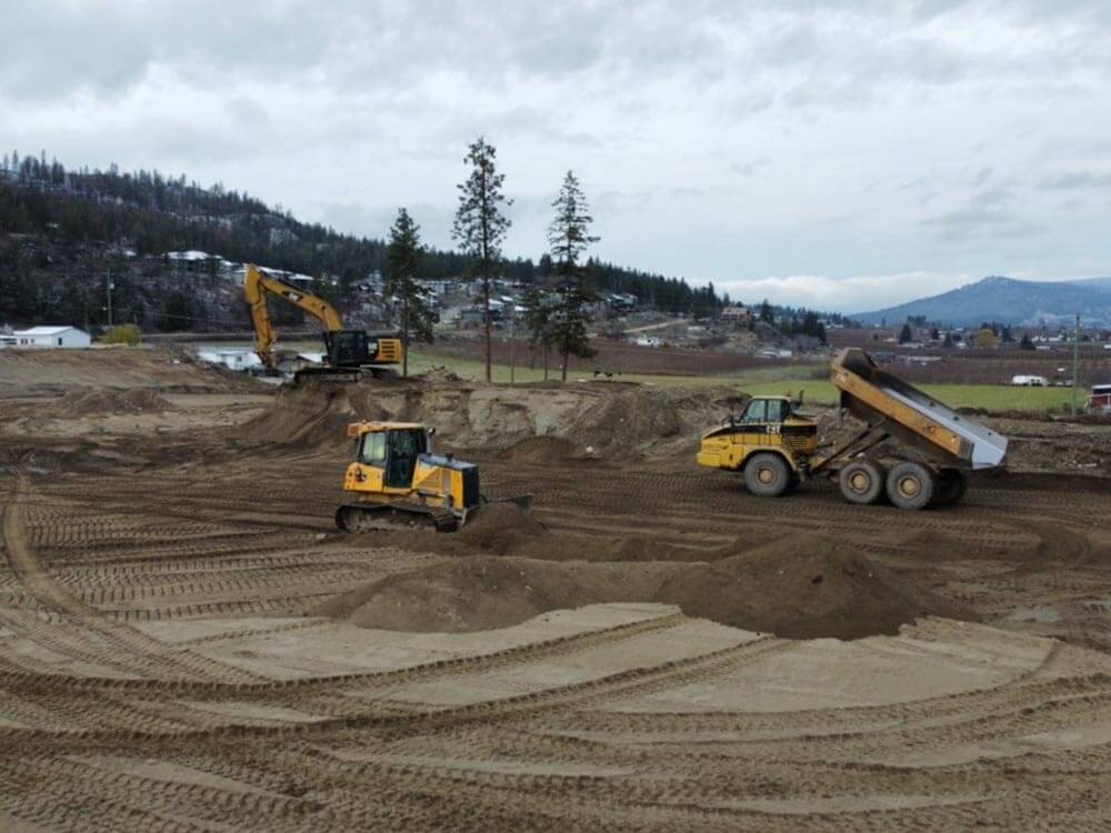 Bearpaw prepping land closeup